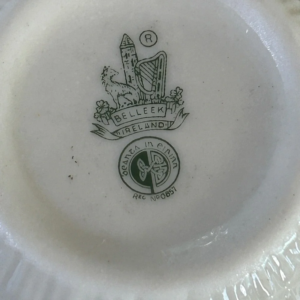 Belleek Neptune Creamer 3.25in Ivory Yellow Shell Pattern Coral Handle Vintage
